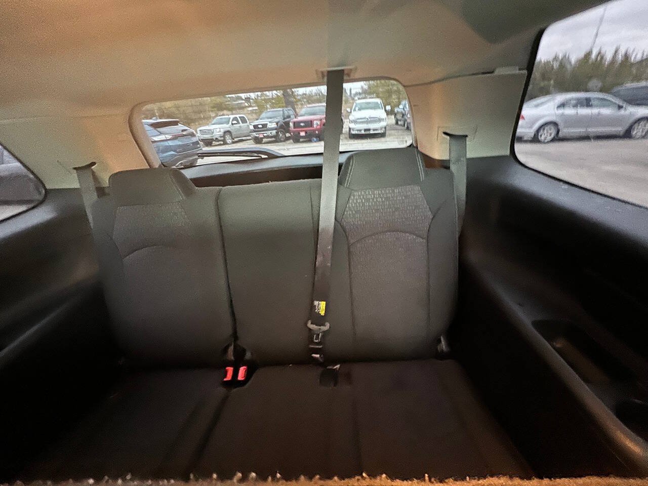 Used 2016 GMC Acadia SLE FWD image 4