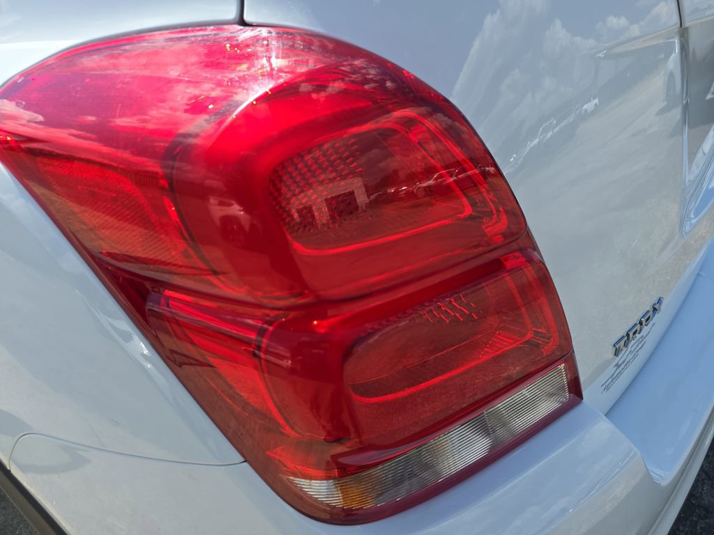 Used 2019 Chevrolet Trax LT w/ LT Convenience Package FWD image 30