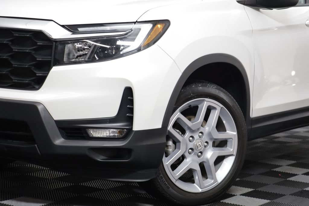Used 2024 Honda Passport EX-L image 3