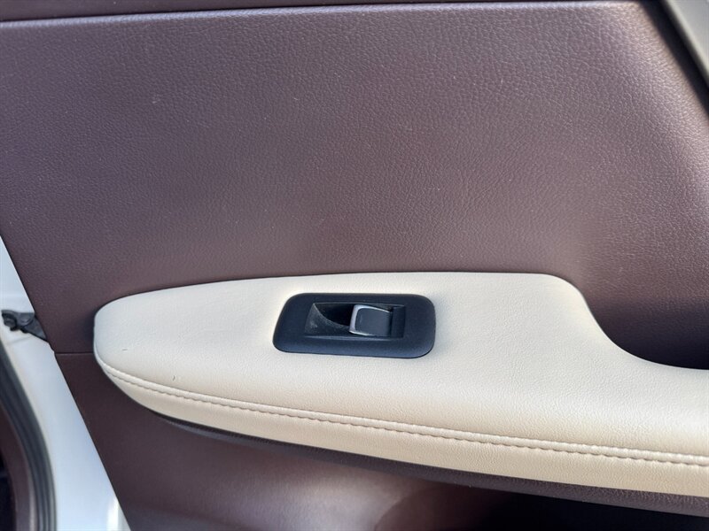 Used 2018 Lexus RX 450h AWD w/ Premium Package image 35