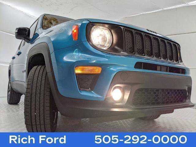 Used 2022 Jeep Renegade Altitude w/ Sun/Sound Group AWD/4WD image 30