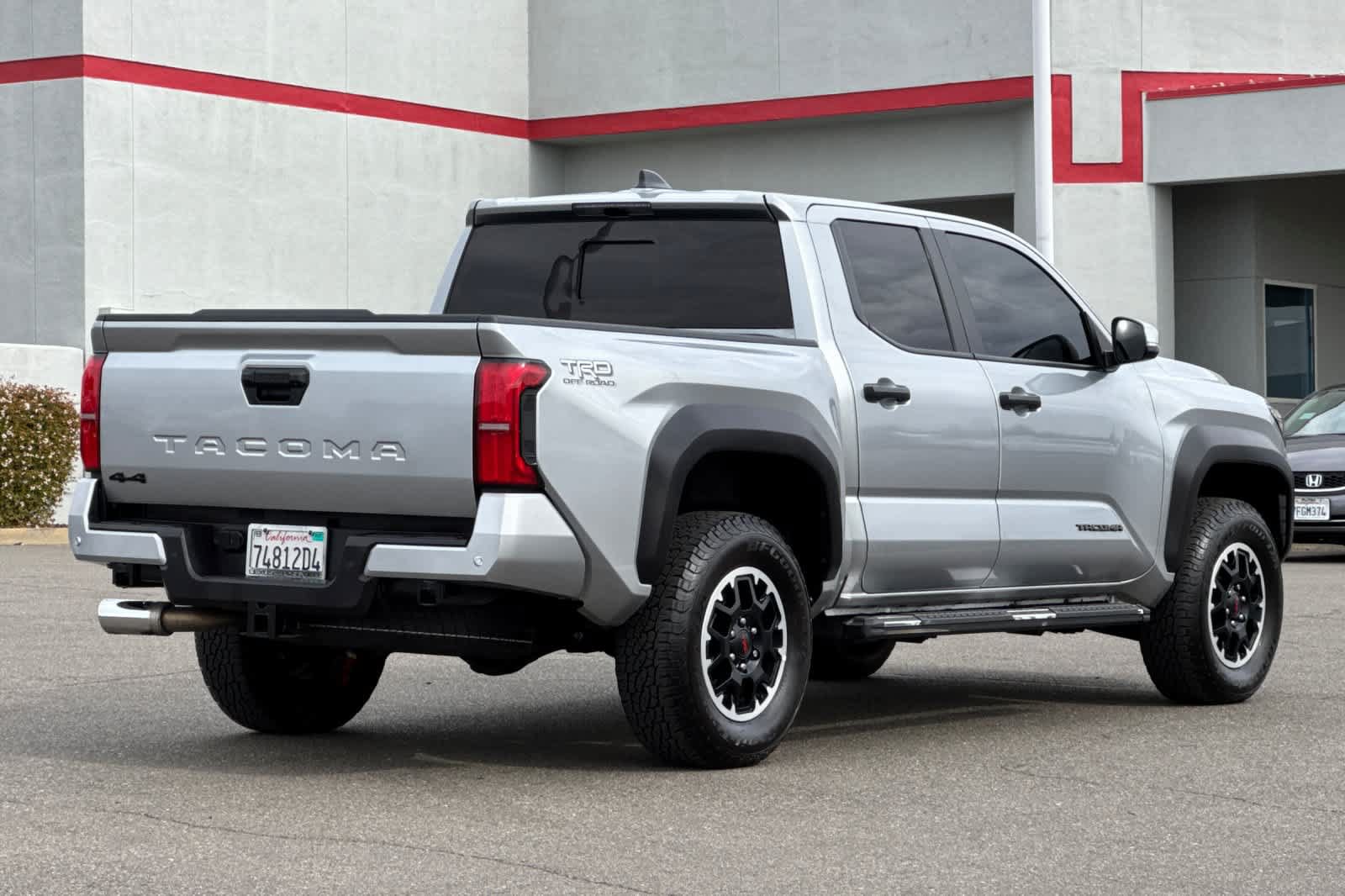 Used 2024 Toyota Tacoma TRD Off-Road w/ TRD Off Road Upgrade Package AWD/4WD image 2