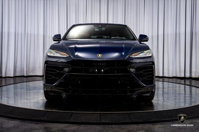 Used 2025 Lamborghini Urus SE image 3