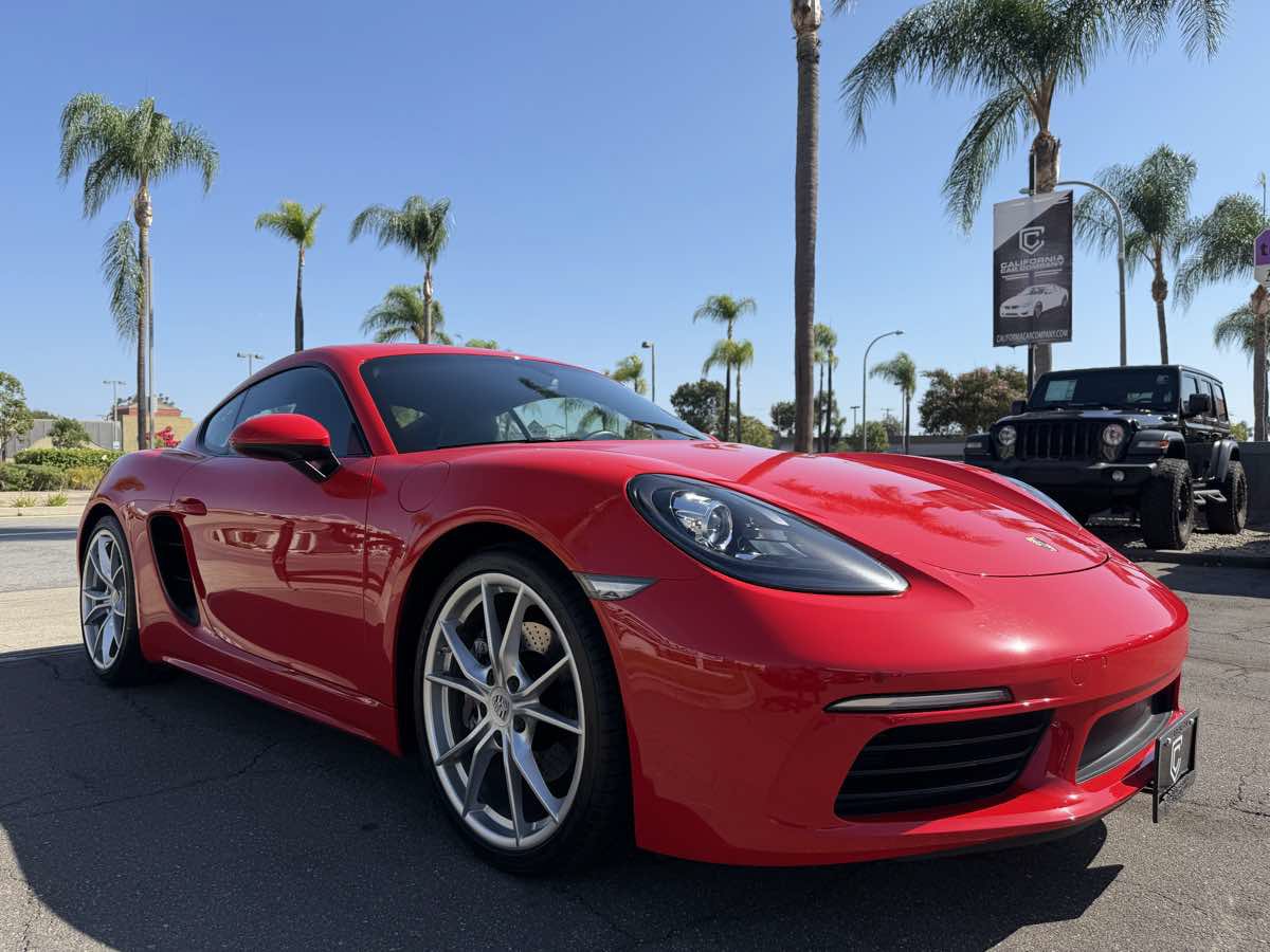 Used 2019 Porsche 718 Cayman RWD image 9