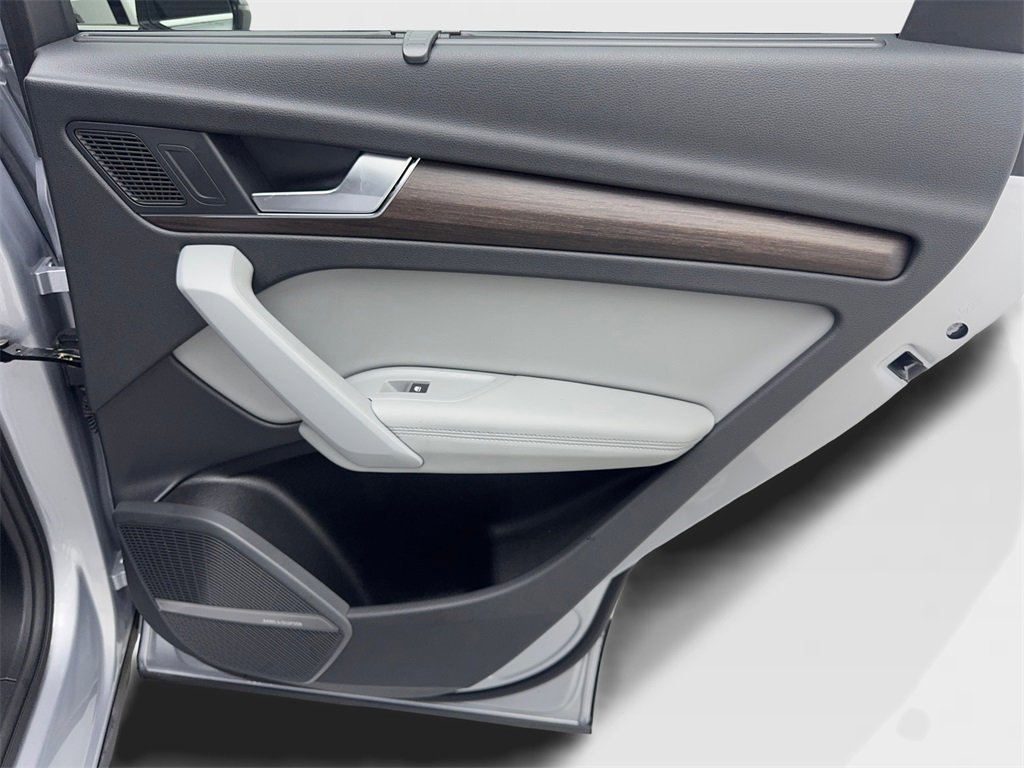 Used 2023 Audi Q5 2.0T Premium Plus w/ Premium Plus Package image 43