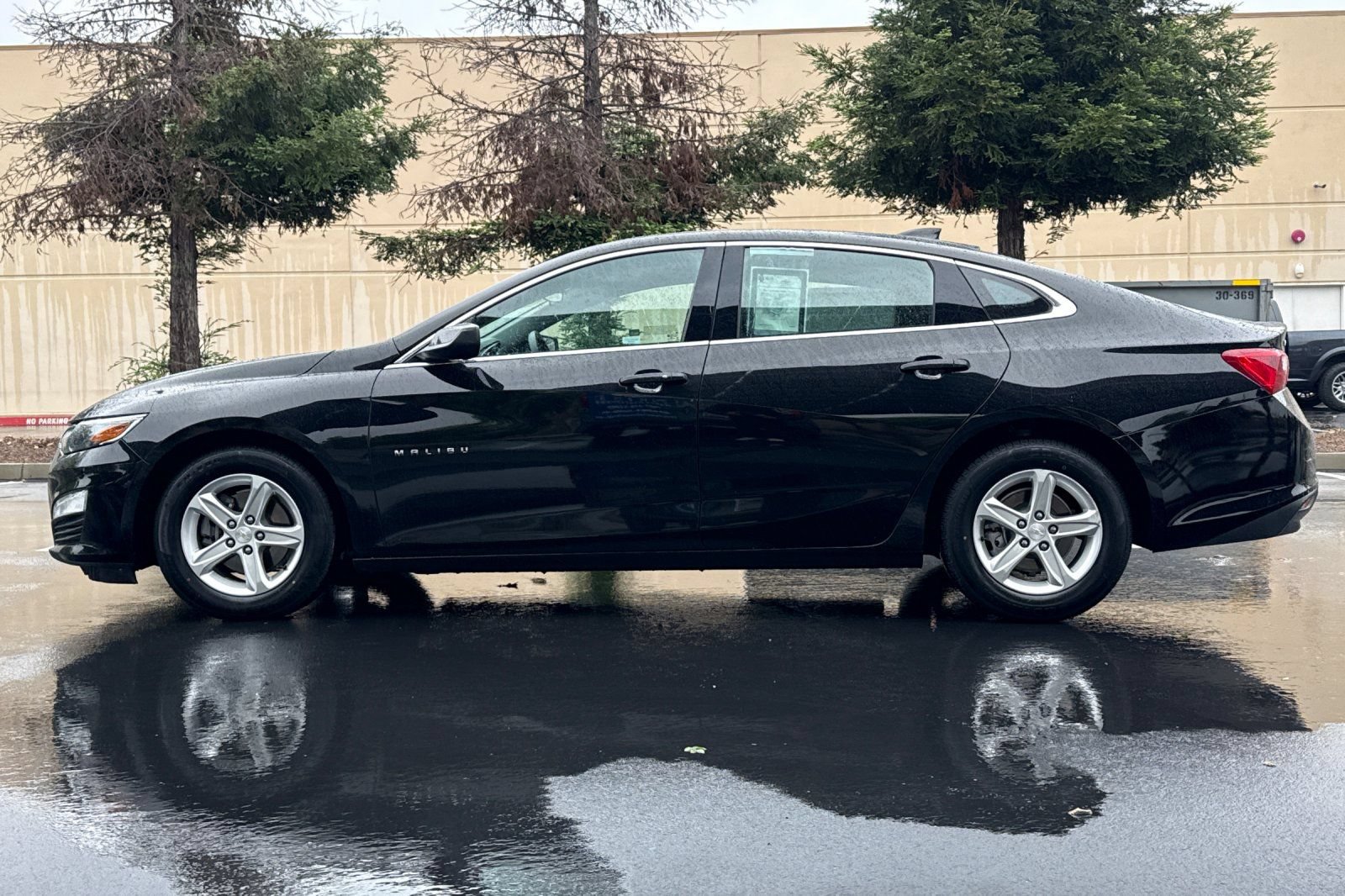 Used 2023 Chevrolet Malibu LT FWD image 14