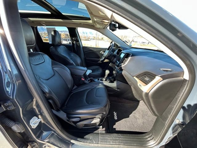 Used 2018 Jeep Cherokee Limited w/ Technology Group image 30