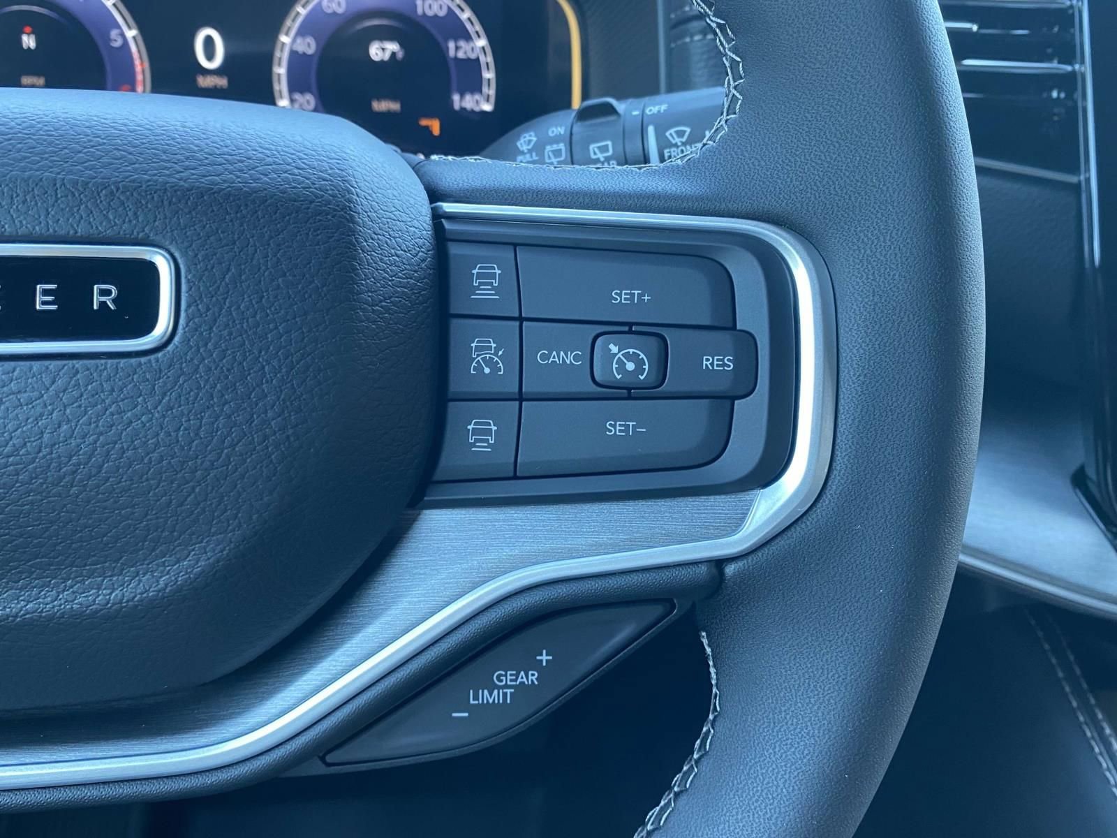 New 2025 Jeep Wagoneer Series II AWD/4WD image 22