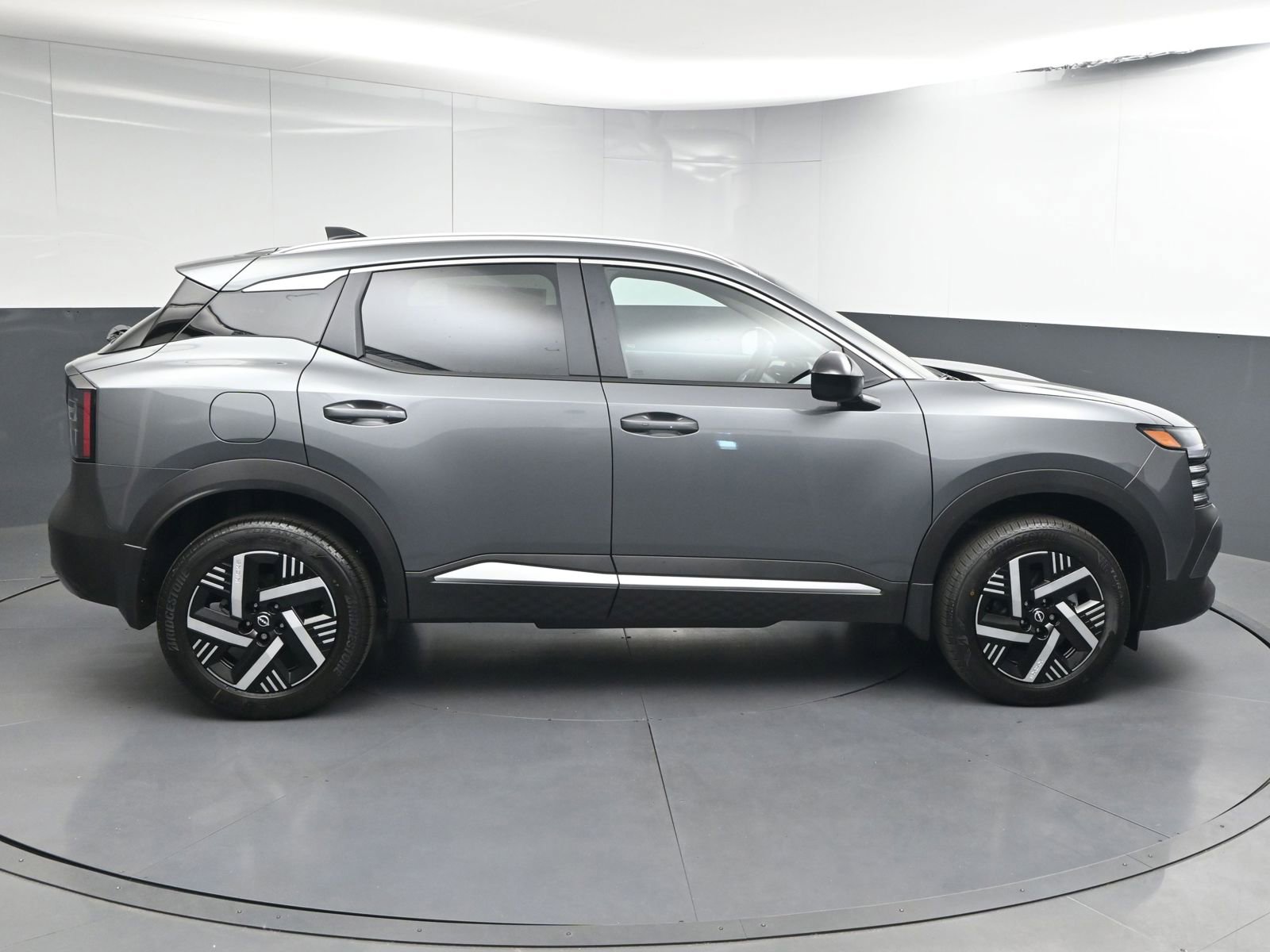 Certified 2026 Nissan Kicks SV FWD image 8
