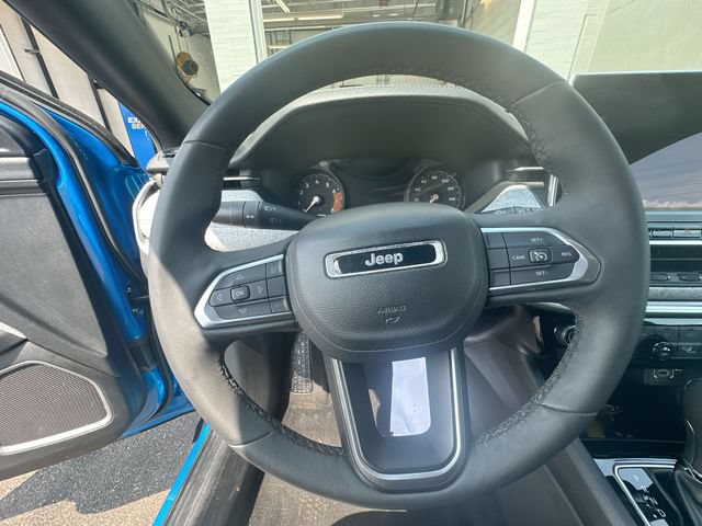 Certified 2023 Jeep Compass Latitude w/ Convenience Group AWD/4WD image 16