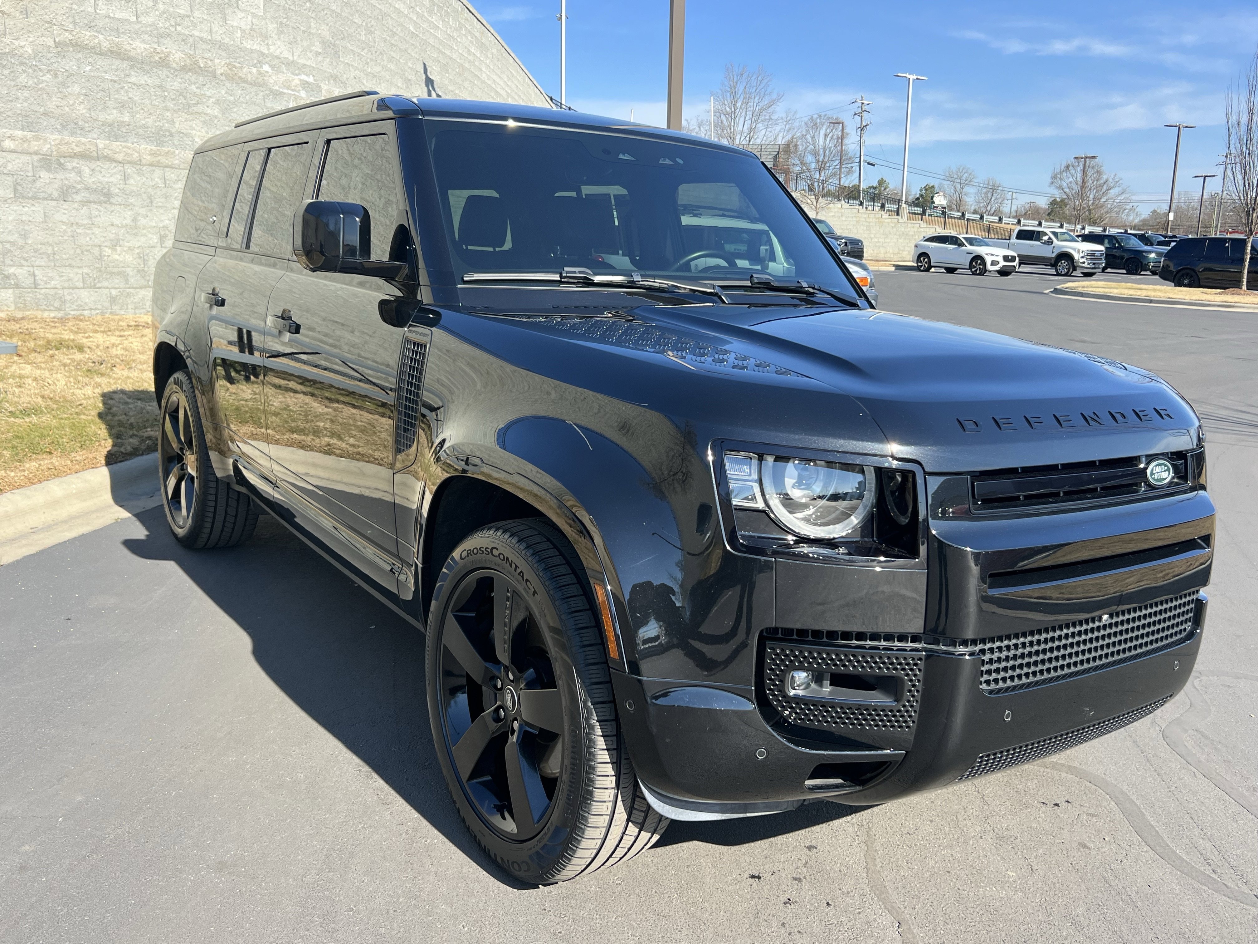 Certified 2024 Land Rover Defender 130 X-Dynamic SE image 9