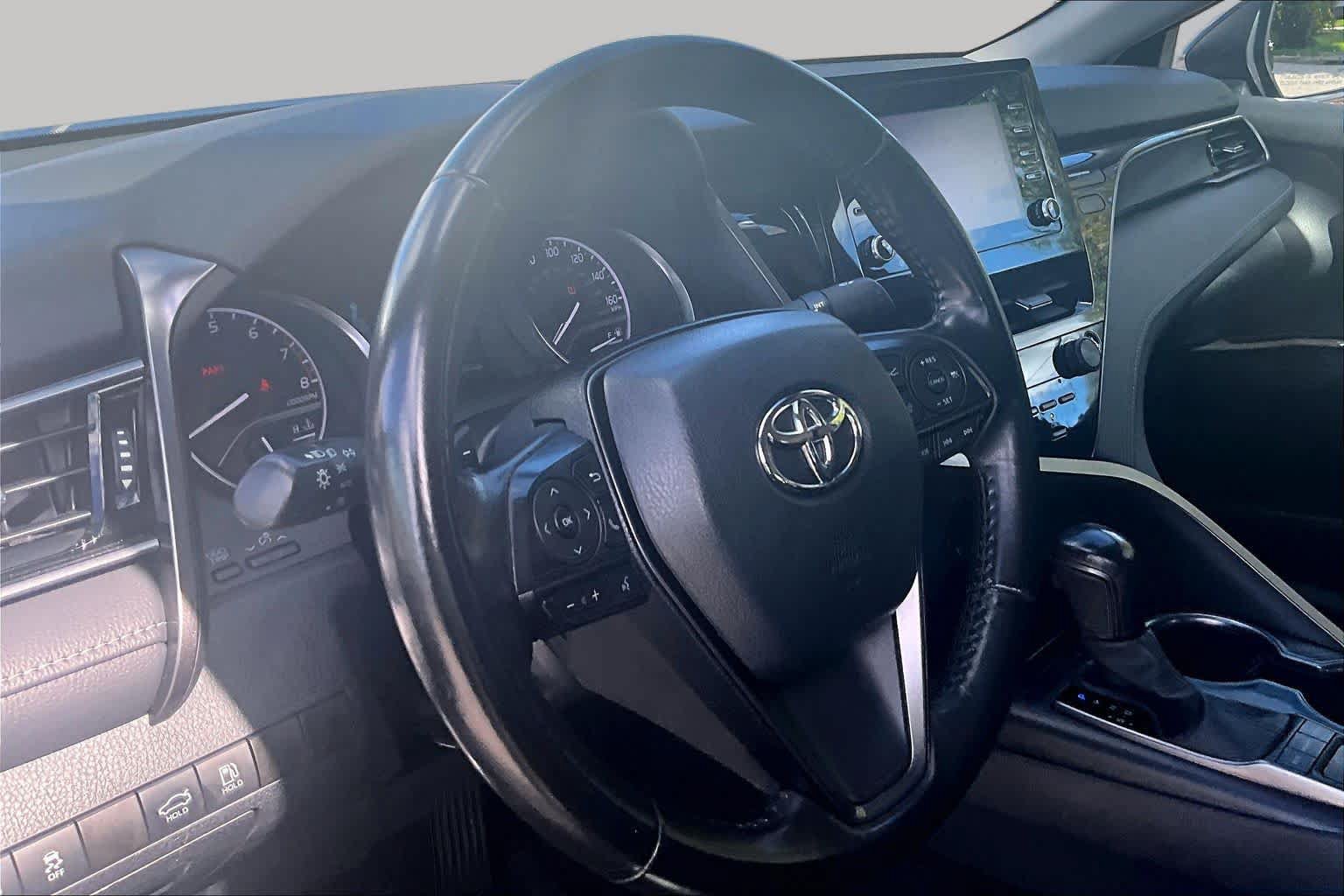 Used 2024 Toyota Camry SE AWD/4WD image 17