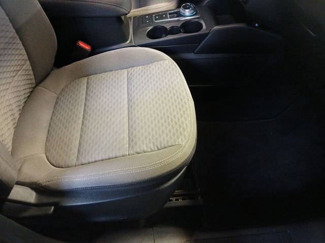 Certified 2022 Ford Escape SE w/ Cold Weather Package image 59