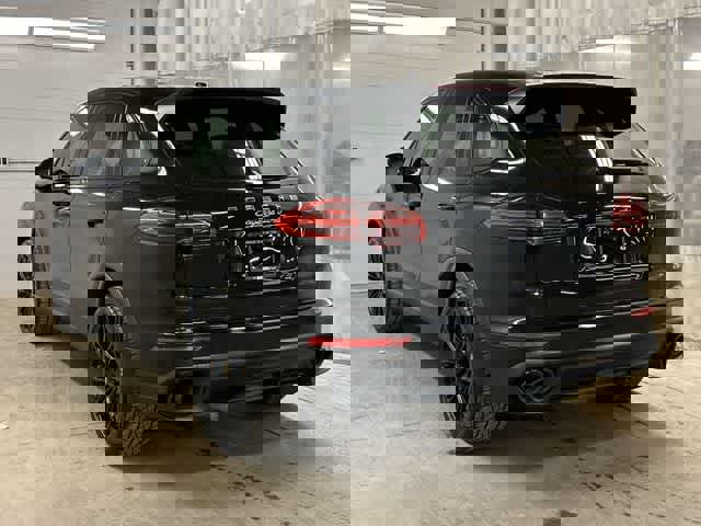 Used 2017 Porsche Cayenne Turbo AWD/4WD image 31