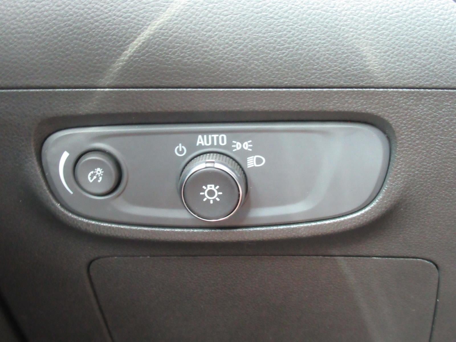 Used 2024 Buick Encore GX Sport Touring w/ Comfort Package FWD image 23