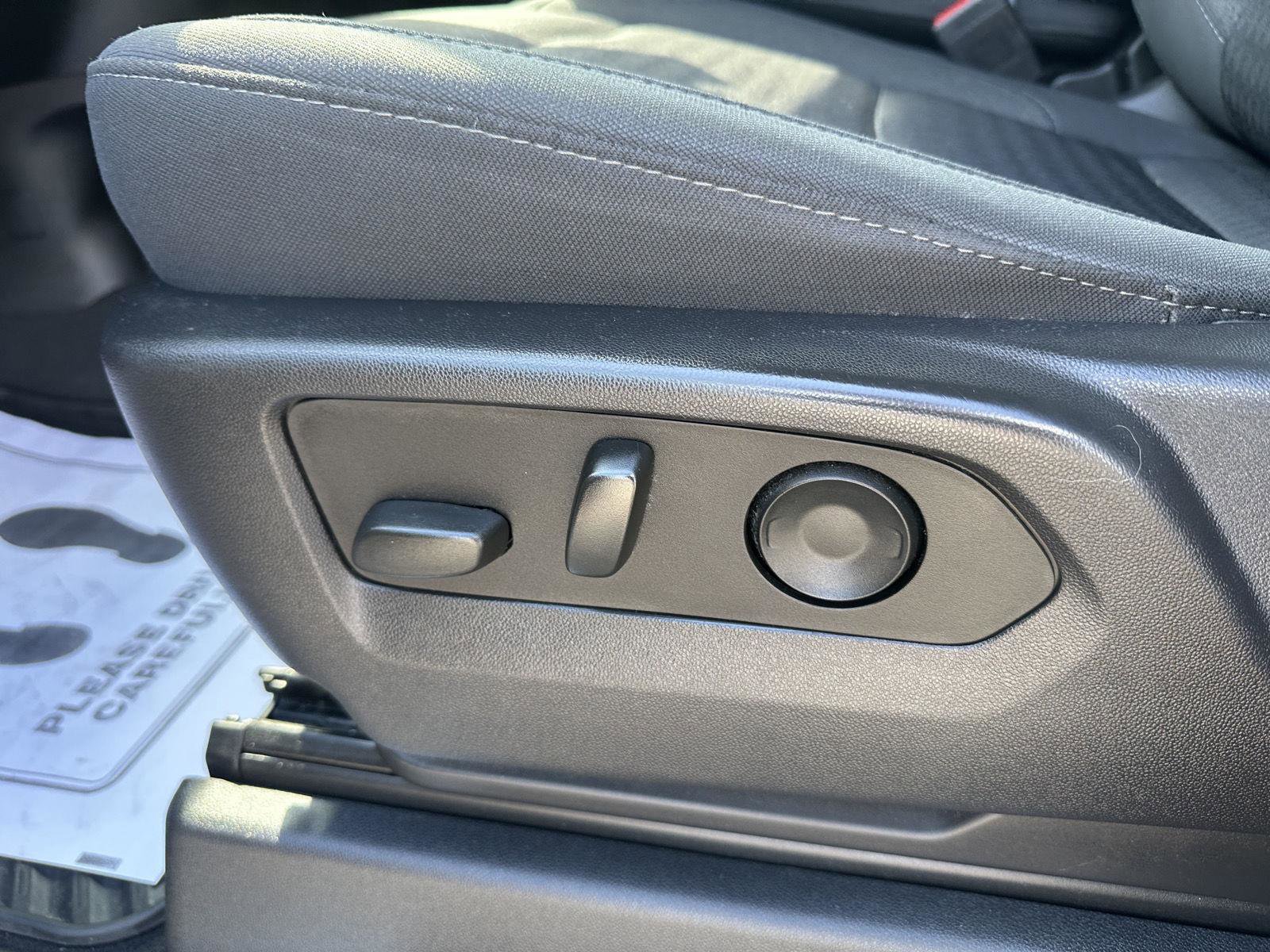 Used 2022 Chevrolet Silverado 1500 LT image 19