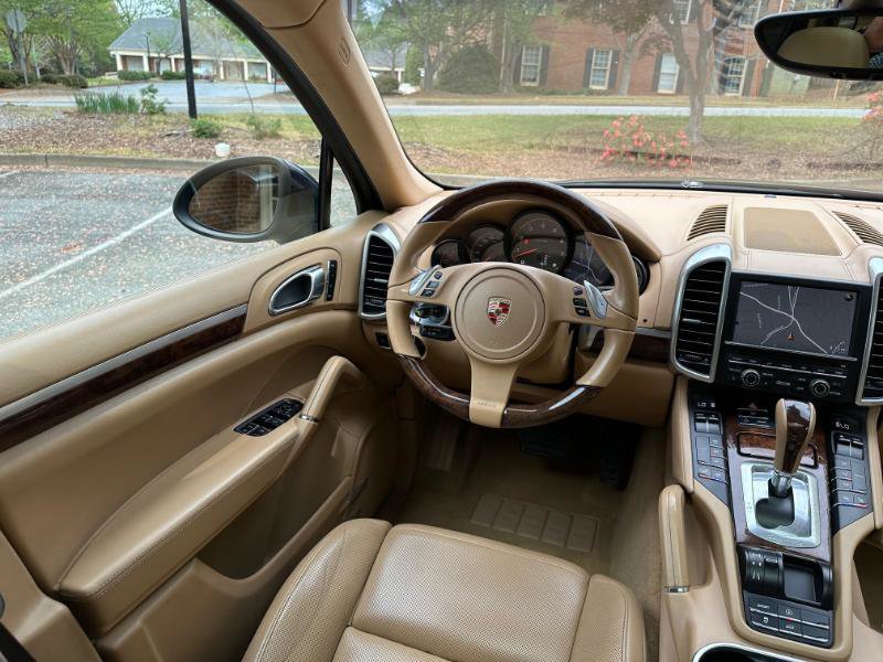 Used 2011 Porsche Cayenne AWD/4WD image 35