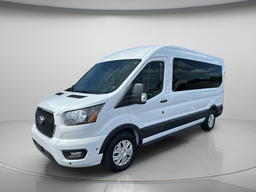Used 2024 Ford Transit 350 XLT RWD image 3