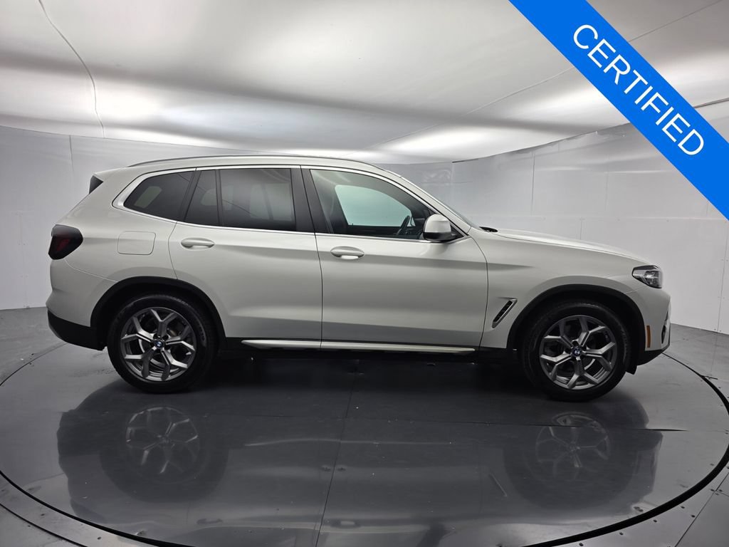 Certified 2024 BMW X3 sDrive30i w/ Premium Package RWD image 3