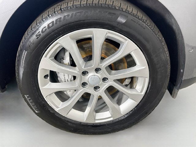 Used 2025 Land Rover Range Rover Sport SE AWD/4WD image 31