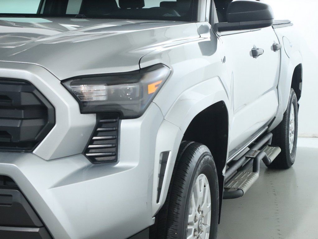 Used 2024 Toyota Tacoma SR image 5