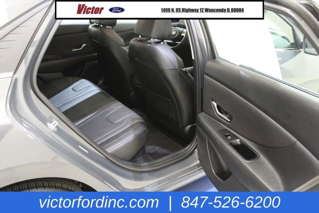 Used 2023 Hyundai Elantra Limited image 17