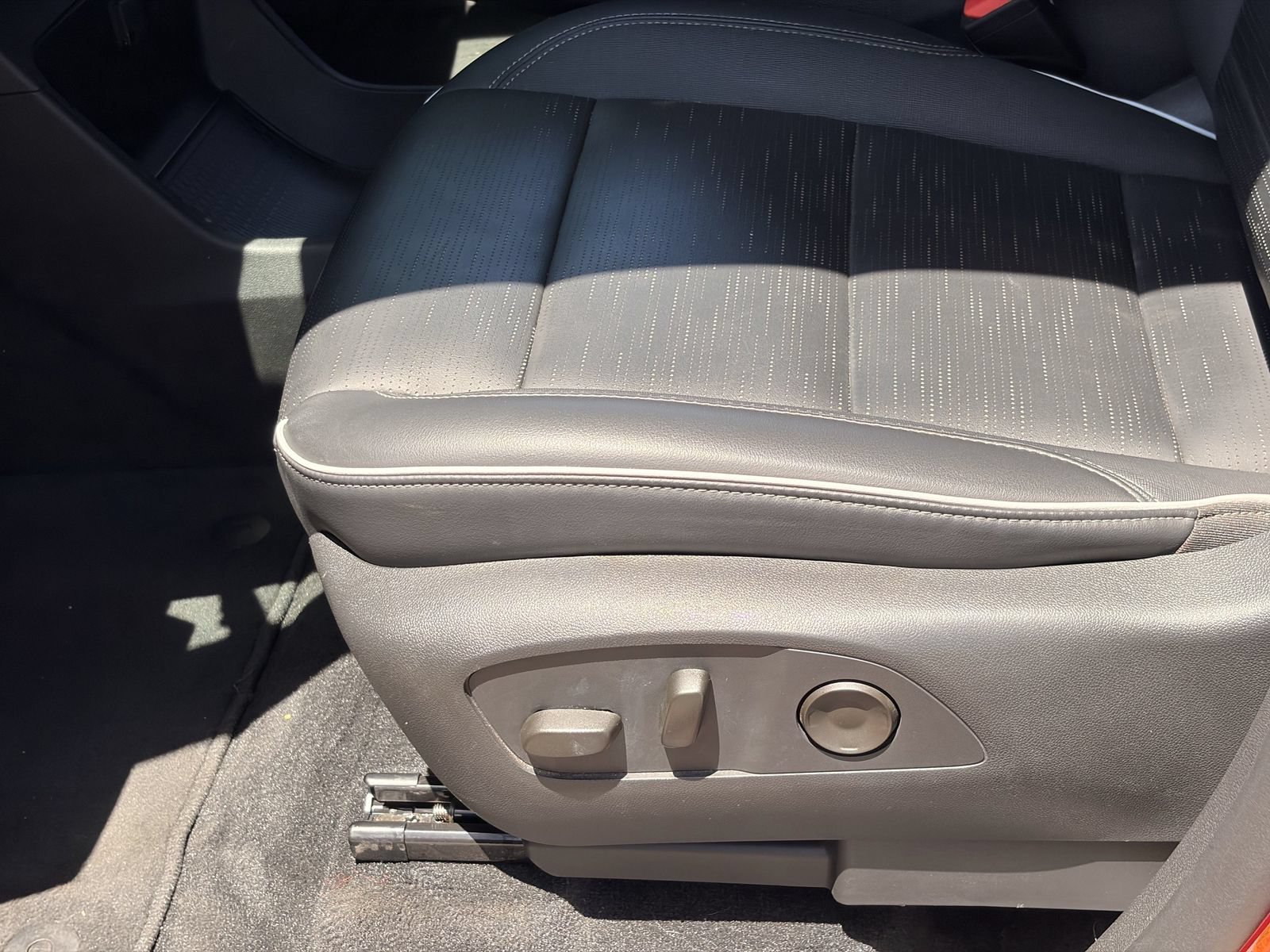 Used 2025 Buick Enclave Sport Touring FWD image 17