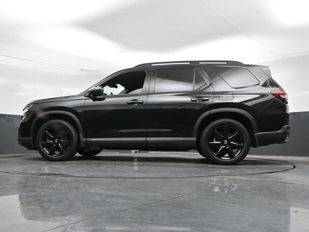 Used 2025 Honda Pilot Black Edition image 47