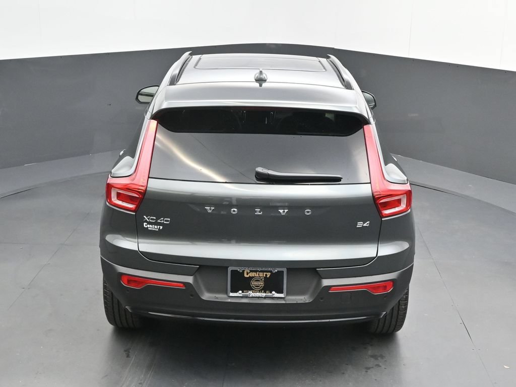 New 2026 Volvo XC40 B4 Core w/ Protection Package Premier FWD image 26