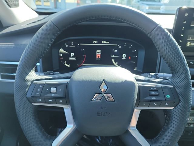 New 2026 Mitsubishi Outlander SE image 24