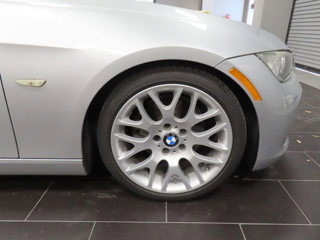 Used 2009 BMW 328i Convertible image 18