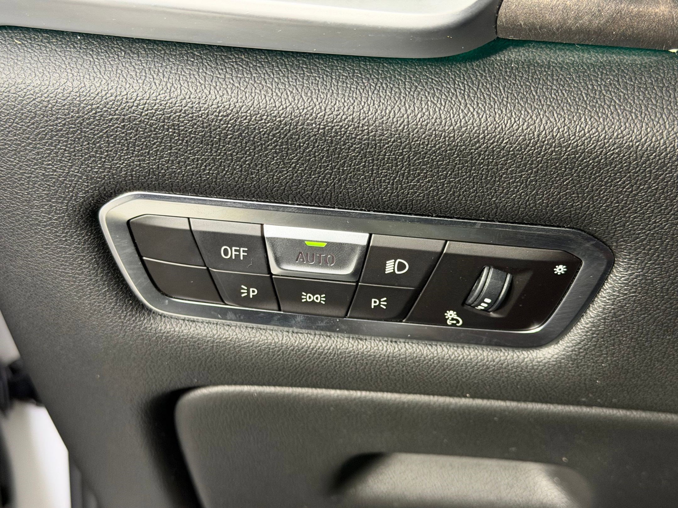 Used 2022 BMW X5 sDrive40i w/ M Sport Package image 18