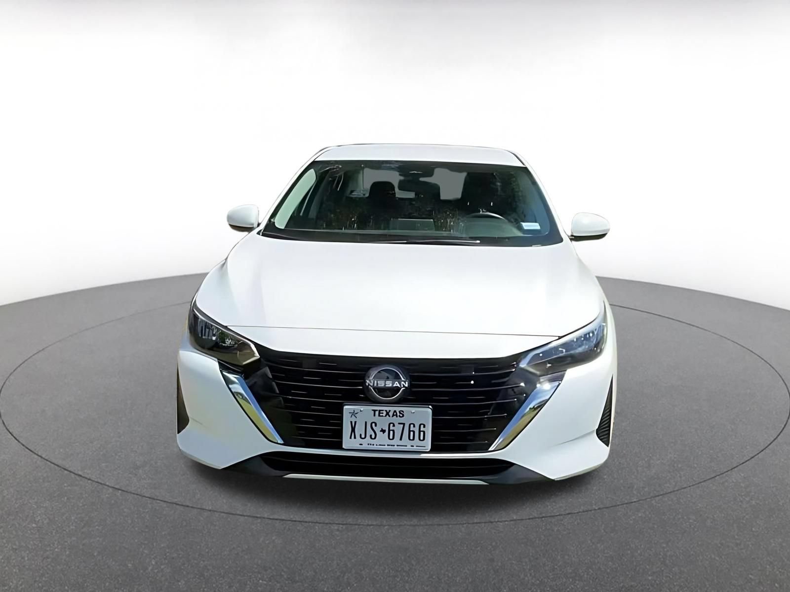 Used 2025 Nissan Sentra SV FWD image 4
