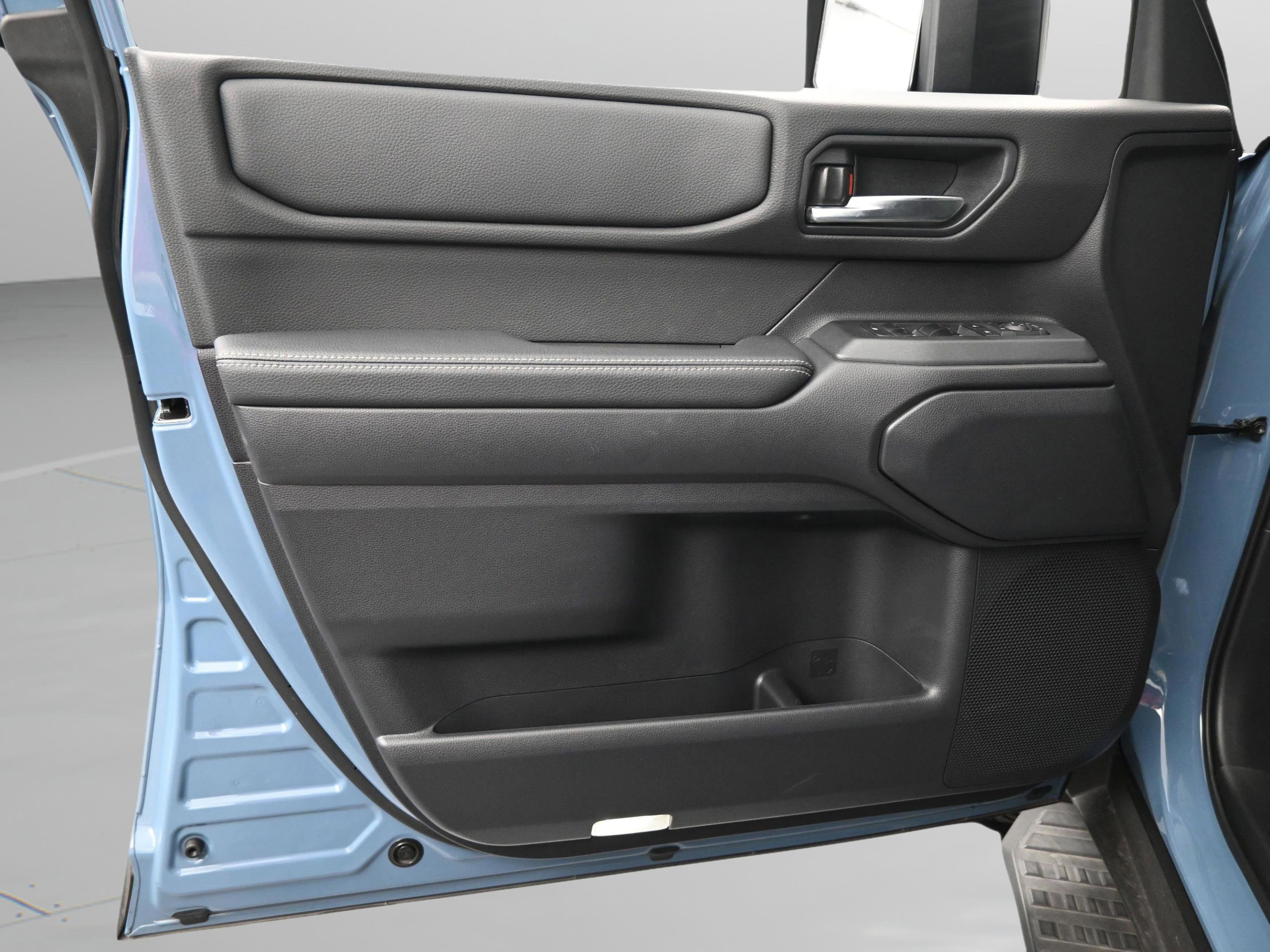 Certified 2024 Toyota Land Cruiser image 32