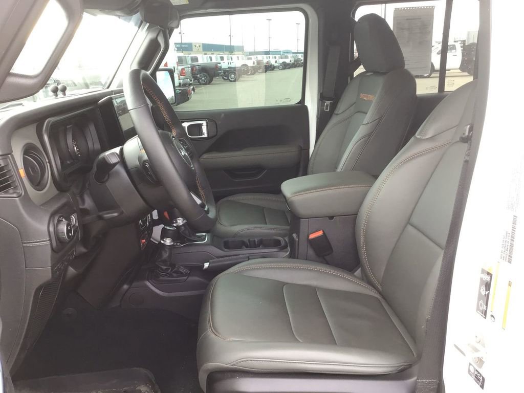 Certified 2024 Jeep Gladiator Mojave w/ Convenience Group image 12