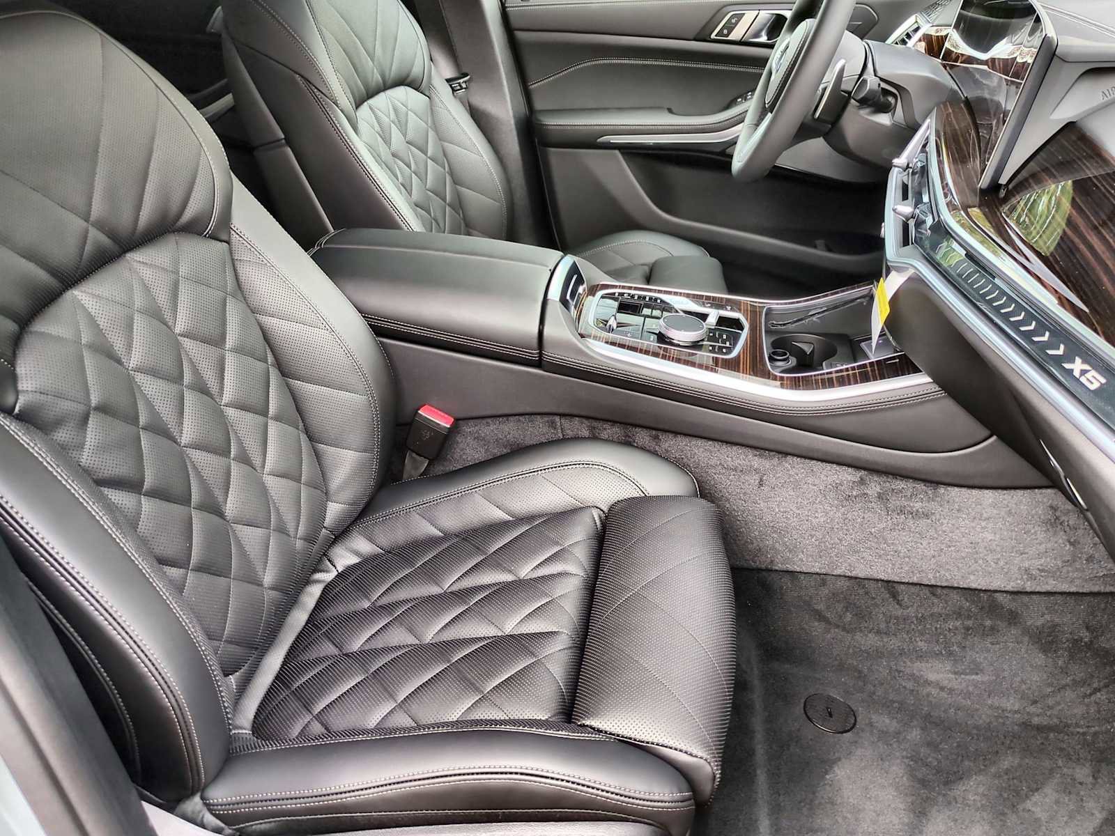 New 2026 BMW X5 xDrive40i w/ M Sport Package image 23