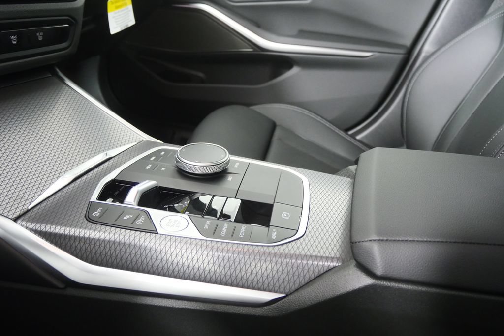 New 2026 BMW 330i Sedan w/ M Sport Package RWD image 20