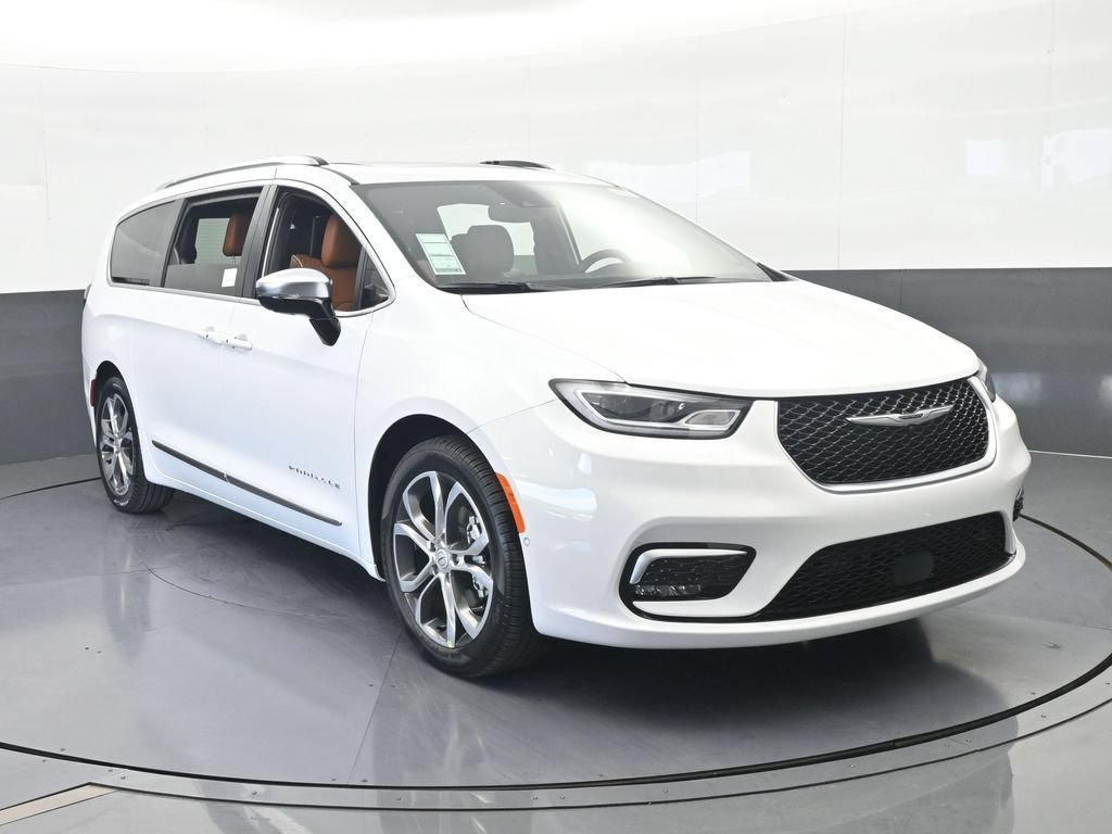 New 2026 Chrysler Pacifica Pinnacle FWD image 9