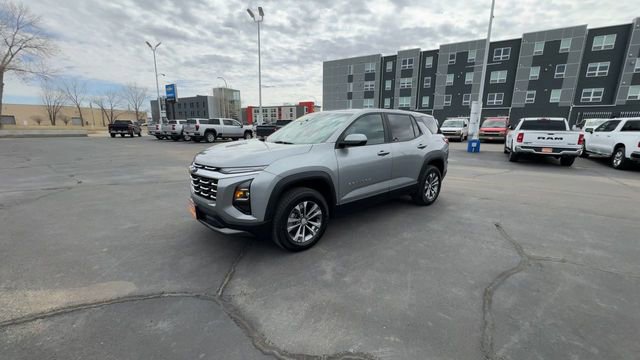 Used 2025 Chevrolet Equinox LT image 4