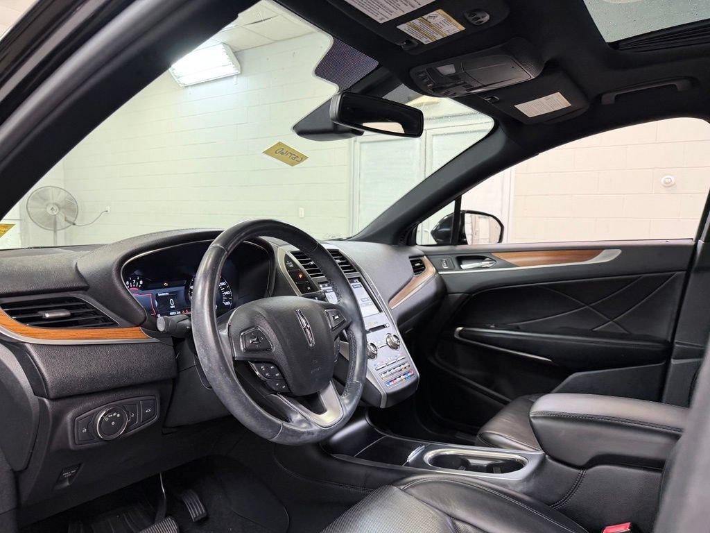 Used 2019 Lincoln MKC Reserve w/ MKC Climate Package FWD image 13