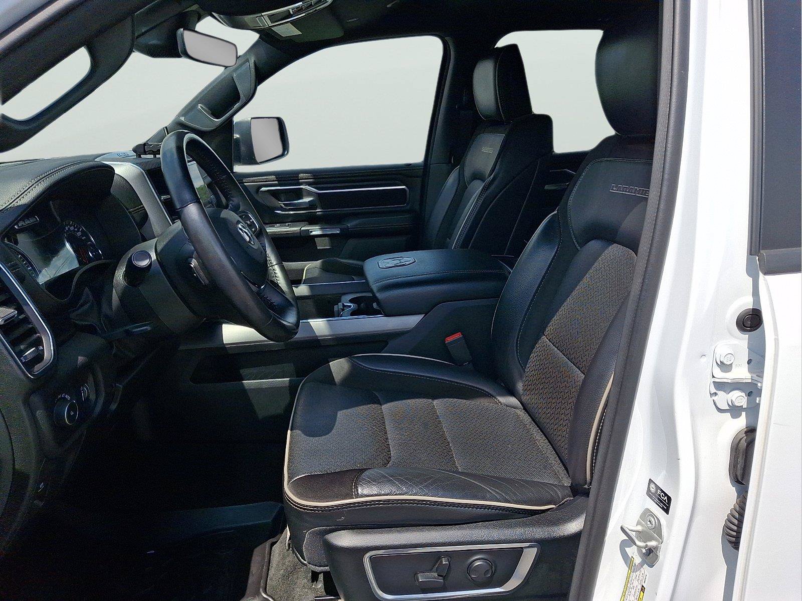 Used 2024 RAM 1500 Laramie AWD/4WD image 11