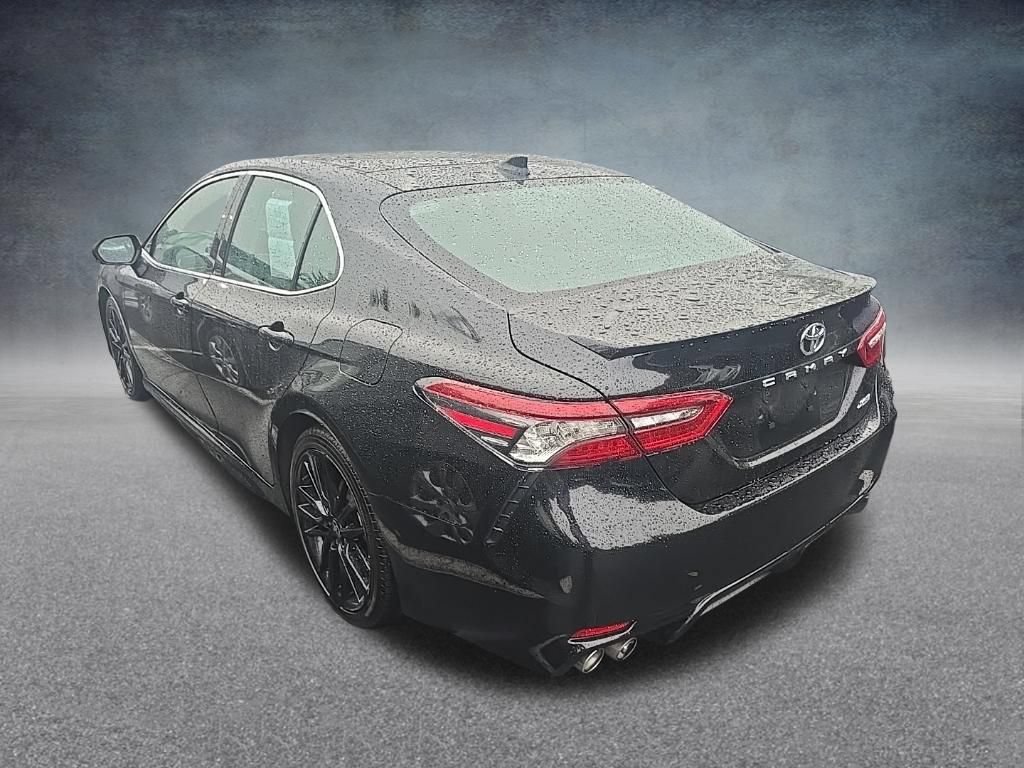 Used 2022 Toyota Camry XSE FWD image 6