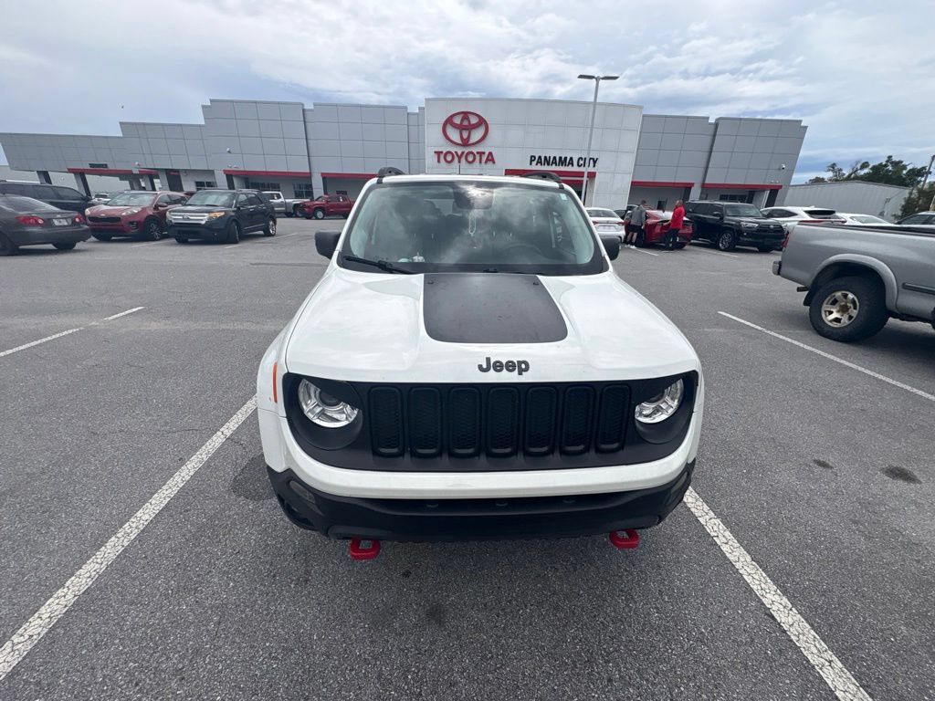 Used 2017 Jeep Renegade Trailhawk AWD/4WD image 10