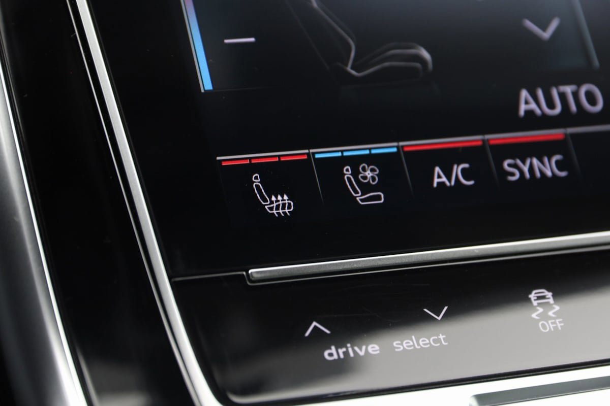 Used 2023 Audi RS Q8 AWD/4WD image 9
