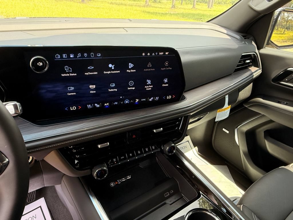 New 2025 Chevrolet Suburban Premier RWD image 20