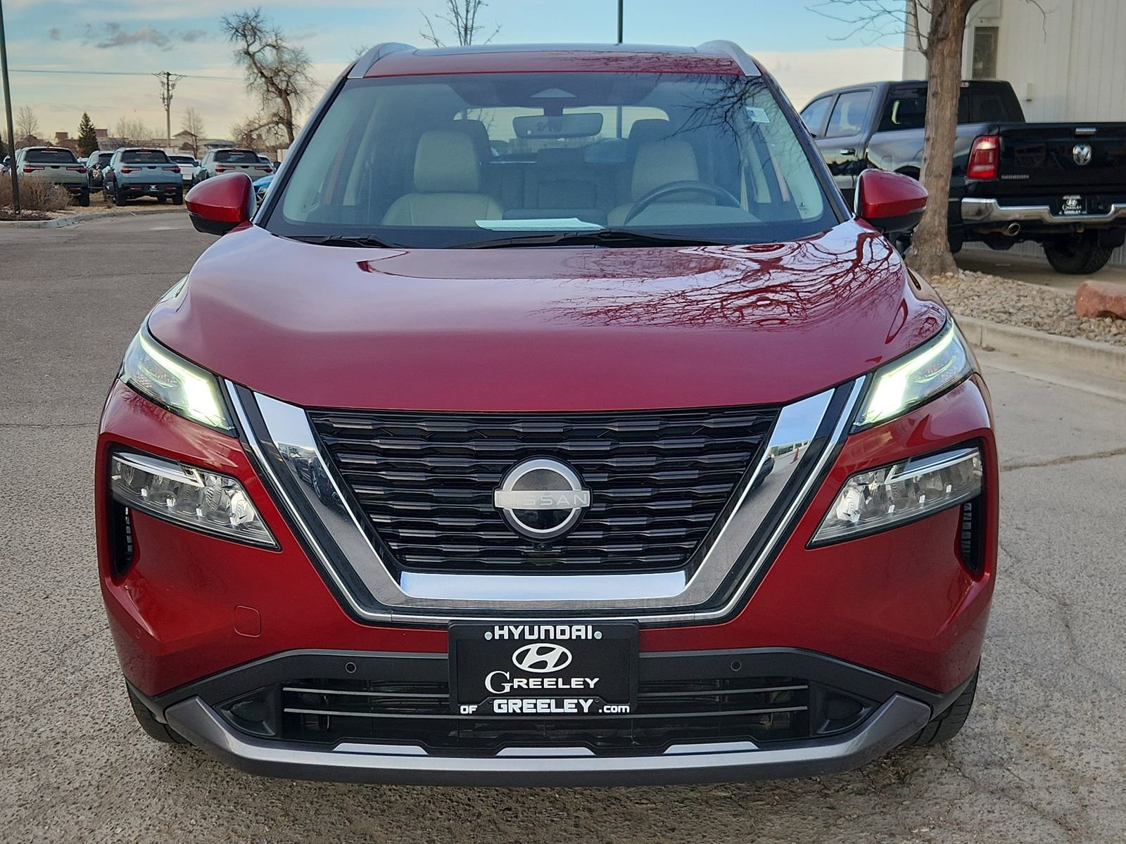 Used 2023 Nissan Rogue SL w/ SL Premium Package image 8