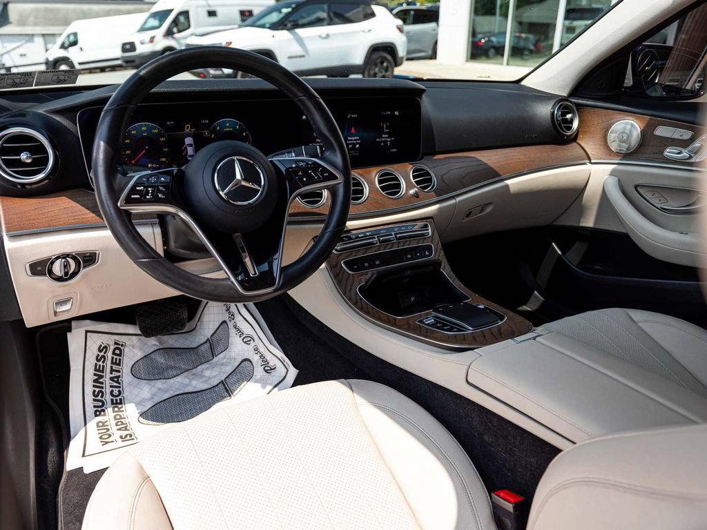 Used 2022 Mercedes-Benz E 350 4MATIC Sedan image 18