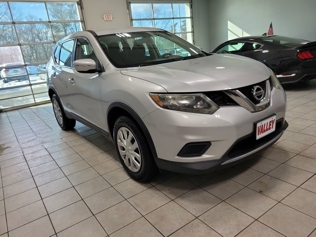 Used 2015 Nissan Rogue S image 5