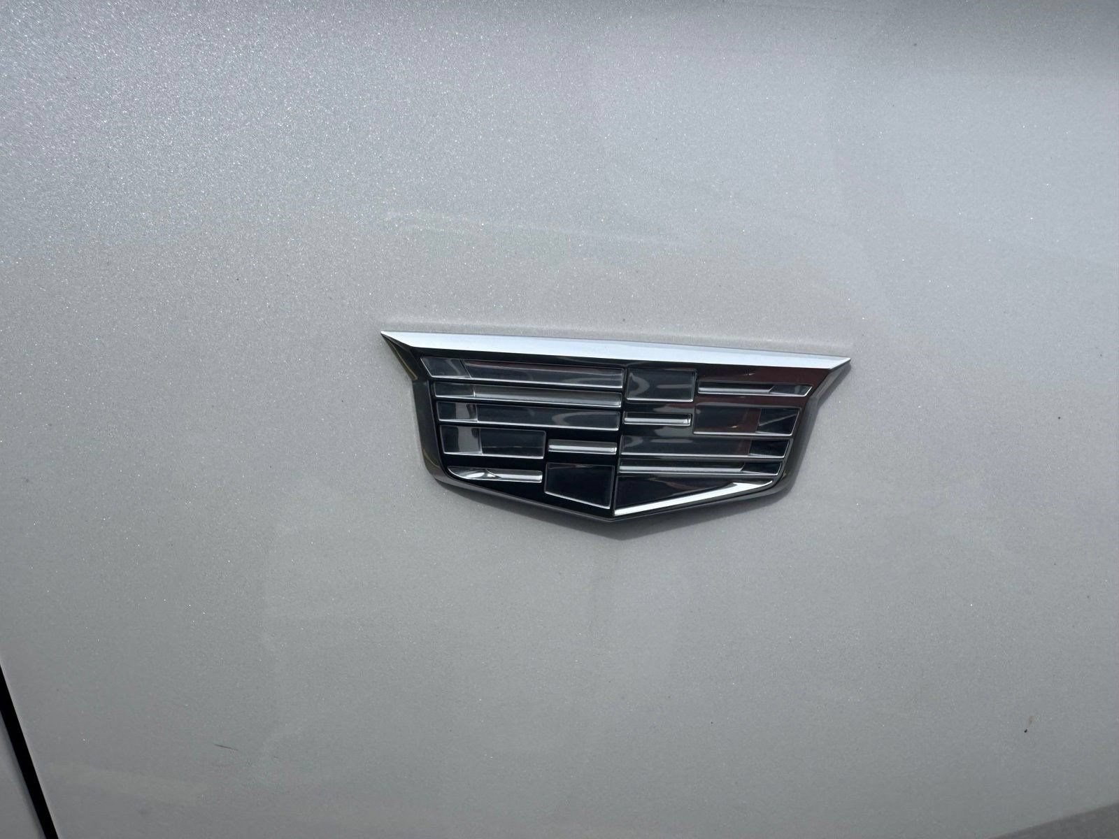 Certified 2024 Cadillac XT6 Luxury w/ LPO, Floor Liner Package AWD/4WD image 17