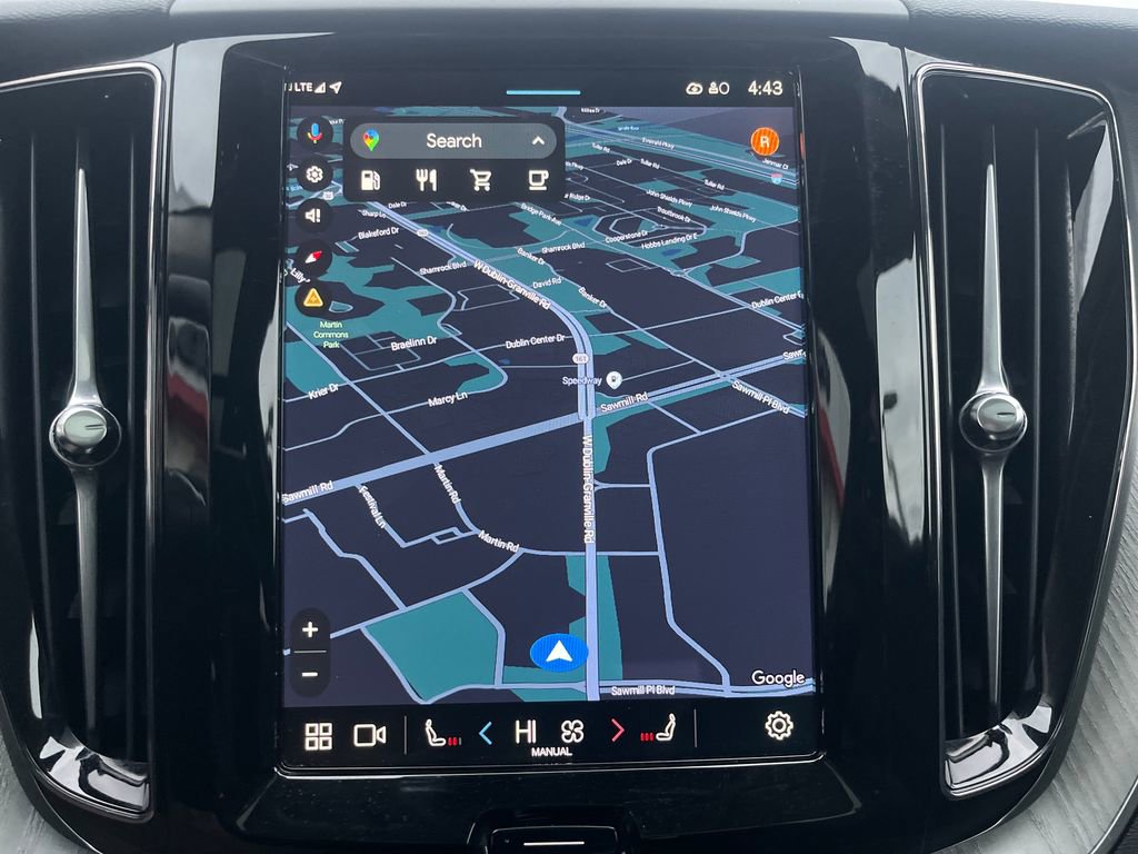 Used 2025 Volvo XC60 B5 Plus image 19